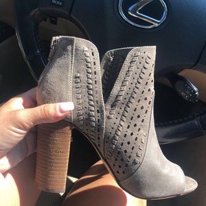 Carlos Santana boots 👢